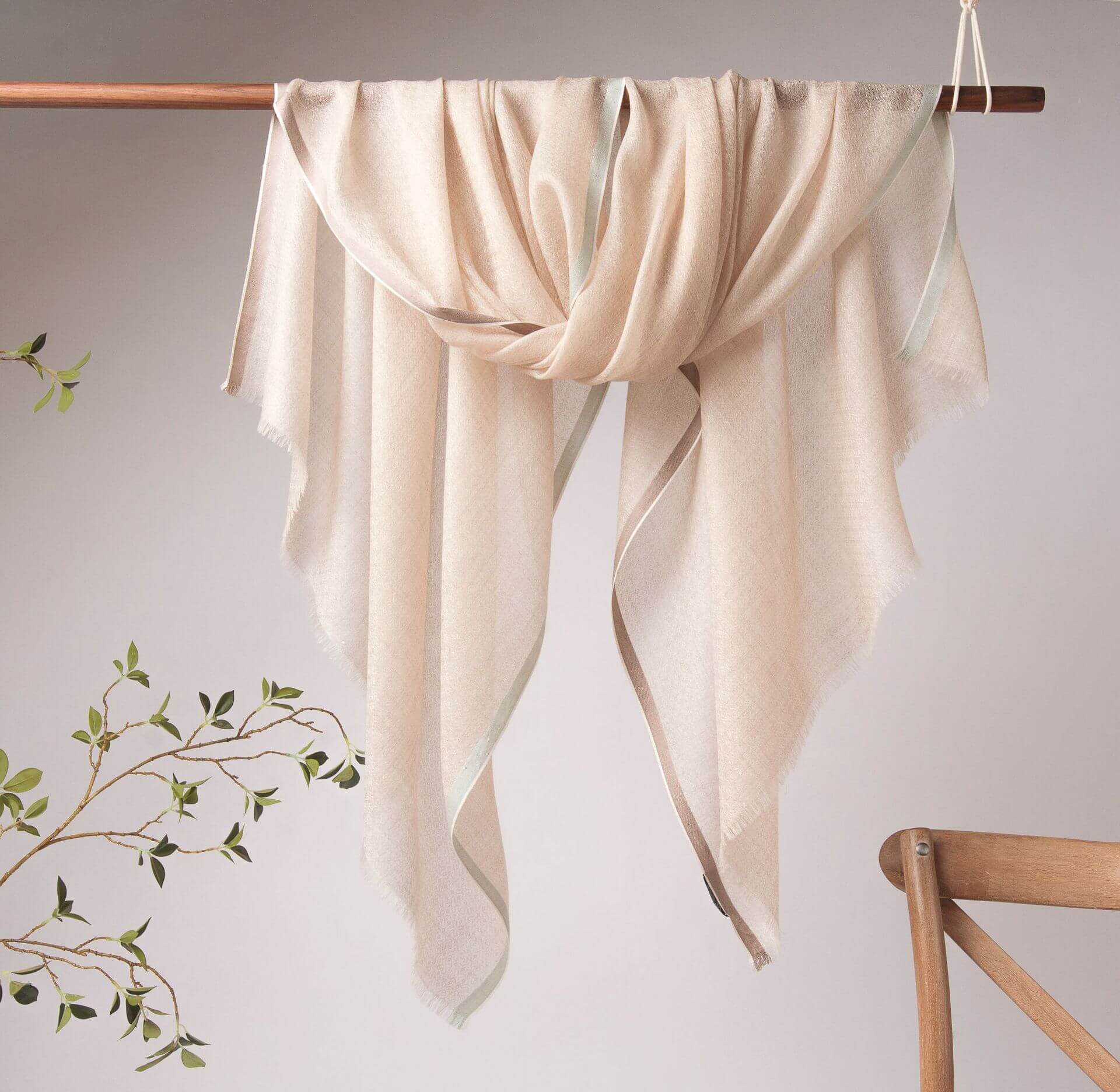 200s Gradient Color Lightweight Cashmere Scarf