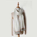 Laden Sie das Bild in den Galerie-Viewer, 200S leichter Schal aus Kaschmir