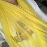 Laden Sie das Bild in den Galerie-Viewer, 300S Gelber, leichter Schal aus Kaschmir