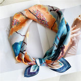 Cargar imagen en el visor de la galería, Bufanda cuadrada de seda estampada 21&quot; - 12 momme