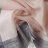 Laden Sie das Bild in den Galerie-Viewer, 200S leichter Schal aus Kaschmir