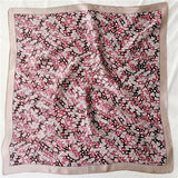 Cargar imagen en el visor de la galería, Bufanda cuadrada pequeña 100 % pura seda de morera para mujer - 12 momme