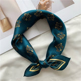 Cargar imagen en el visor de la galería, Bufanda de seda amarilla azul ligera 21 pulgadas 12 momme