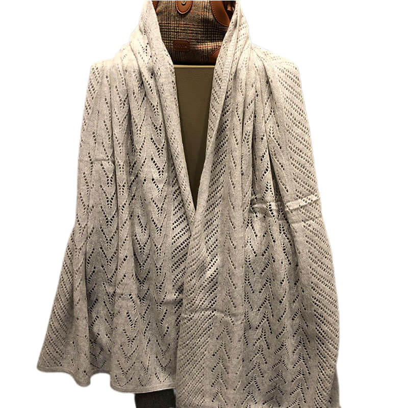 Écharpe en cachemire de luxe tricotée grise
