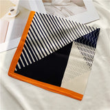 Cargar imagen en el visor de la galería, Bufanda cuadrada de satén puro 100% seda de morera de 21&quot; 12 momme