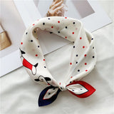 Cargar imagen en el visor de la galería, Bufanda cuadrada de satén puro 100% seda de morera de 21&quot; 12 momme