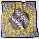 Cargar imagen en el visor de la galería, Bufanda cuadrada de seda estampada con estampado de anacardo, 21&quot; - 12 momme