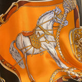 Laden Sie das Bild in den Galerie-Viewer, Kopftuch aus Pferdeseide, 35 x 35