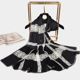 Charger l&#39;image dans la galerie, Foulard noir imprimé en soie 70&#39;&#39; X 25&#39;&#39;