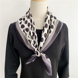 Laden Sie das Bild in den Galerie-Viewer, Schwarz-weiße Vintage-Bandanas, quadratische gepunktete Schals für Damen, 68,6 cm