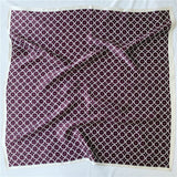 Laden Sie das Bild in den Galerie-Viewer, Quadratischer Schal mit Vintage-Seidengefühl, winziger Blumendruck, Geometrie-Kopftuch – 12 Momme