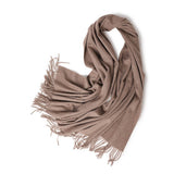 Cargar imagen en el visor de la galería, Chal con flecos ondulados de agua de cachemira beige