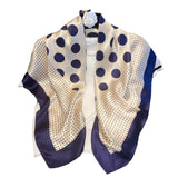 Charger l&#39;image dans la galerie, Écharpe carrée en soie Wave Point de 35 po