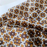 Laden Sie das Bild in den Galerie-Viewer, Quadratischer Schal mit Vintage-Seidengefühl, winziger Blumendruck, Geometrie-Kopftuch – 12 Momme