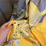 Charger l&#39;image dans la galerie, Foulard en soie montgolfière 35x35