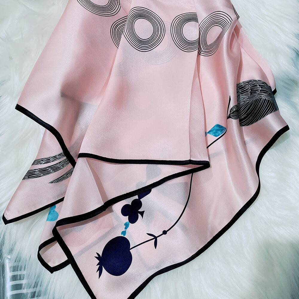 Bufanda cuadrada de seda estampada de 35"