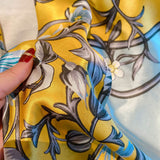 Charger l&#39;image dans la galerie, Foulard en soie fleurie 35x35