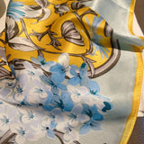 Charger l&#39;image dans la galerie, Foulard en soie fleurie 35x35