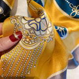 Charger l&#39;image dans la galerie, Foulard en soie fleurie 35x35