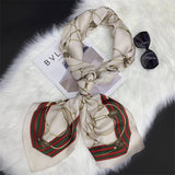 Charger l&#39;image dans la galerie, Grande écharpe en soie grise