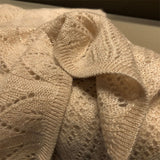 Cargar imagen en el visor de la galería, Bufanda de punto 100% cachemir beige con hilo plateado