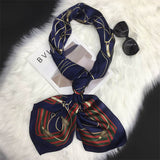 Charger l&#39;image dans la galerie, Grand foulard en soie bleu 70x25 pouces