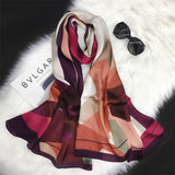 Charger l&#39;image dans la galerie, Grande écharpe rouge en soie imprimée 70&quot; X 25&quot;