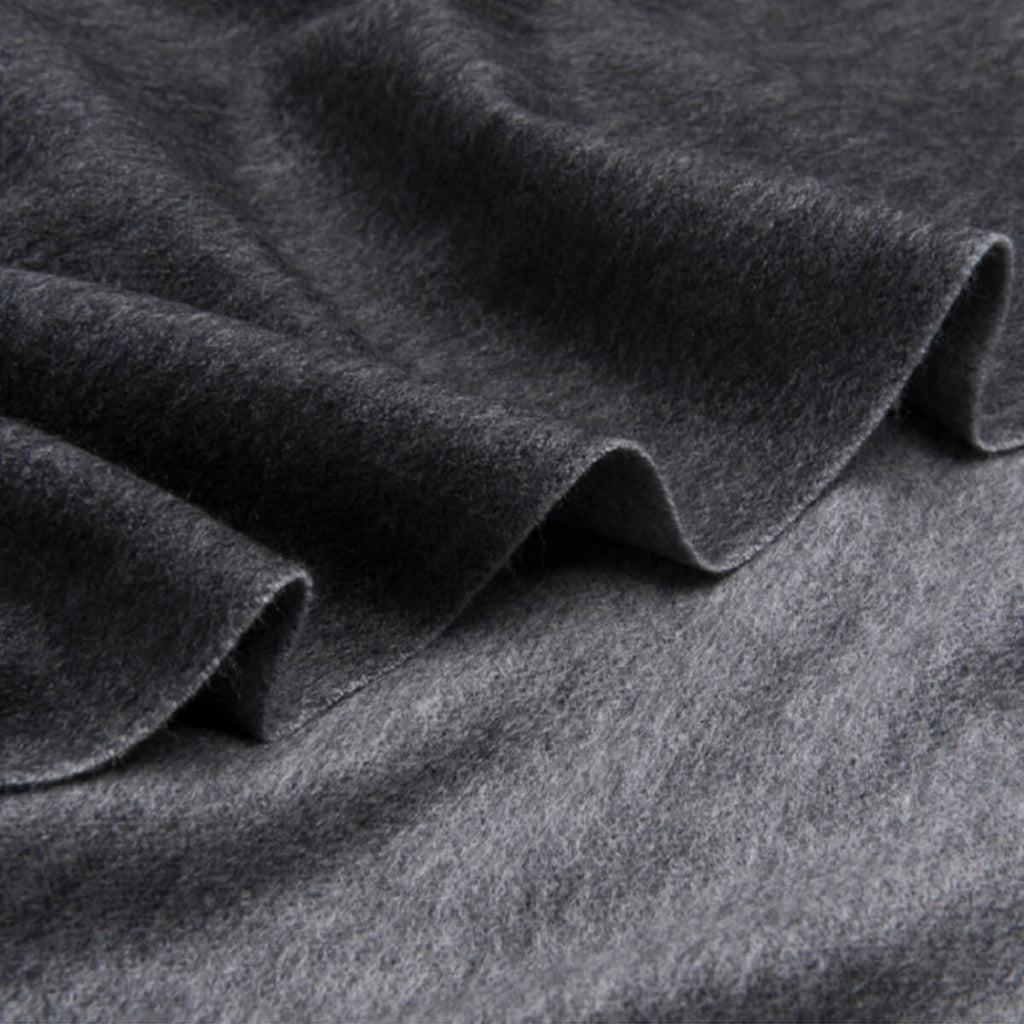 Abrigo de cachemir gris oscuro de doble cara